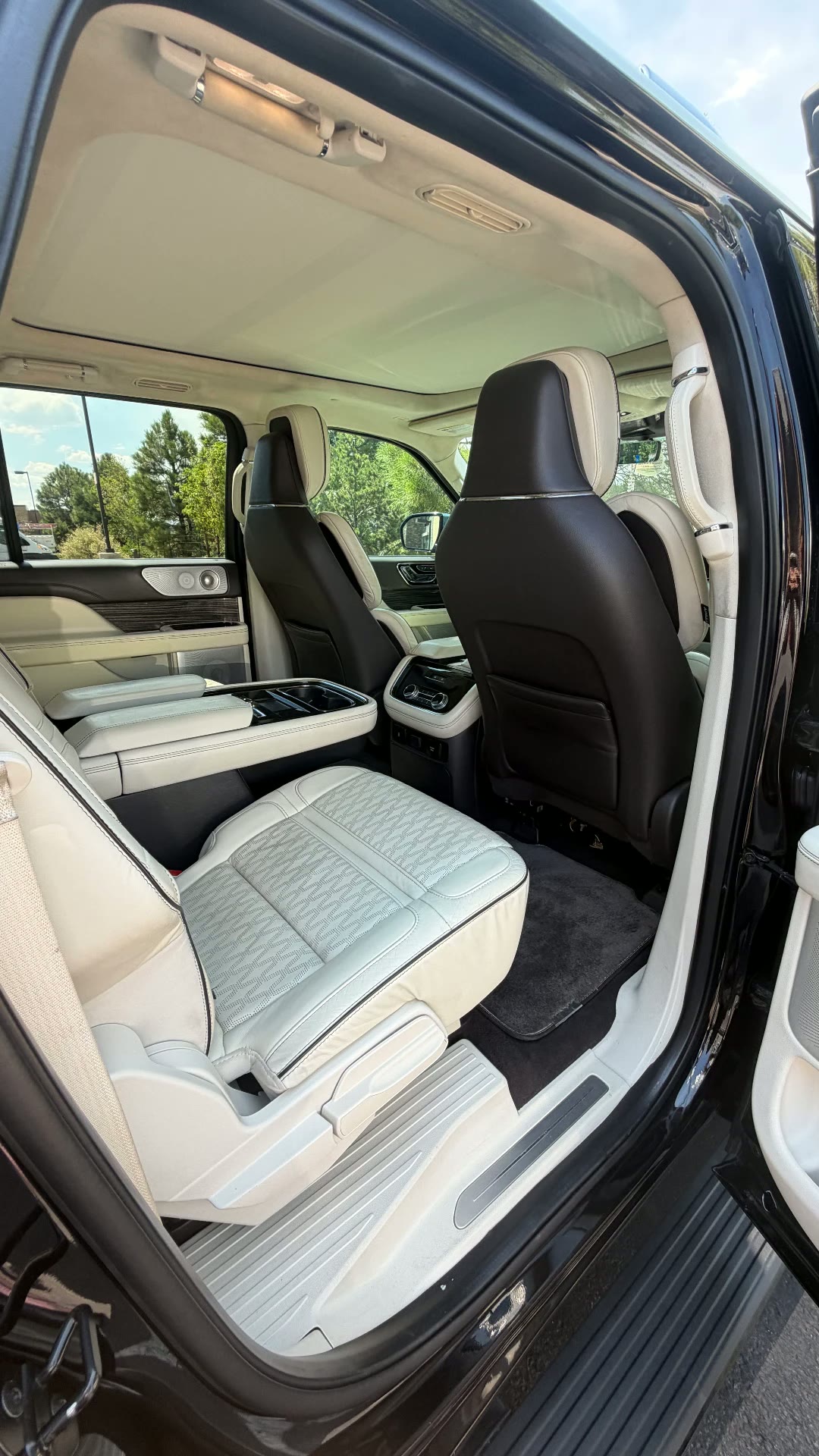 Lincoln Navigator Black Label captain chairs after detail
